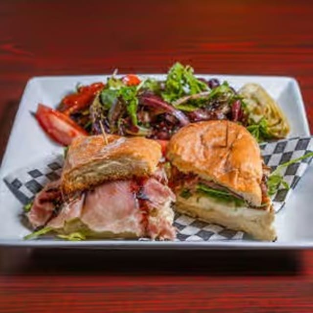 Prosciutto e Mozzarella Sandwich.